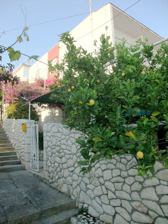 Rooms Vinka Tudor Хвар Екстериор снимка