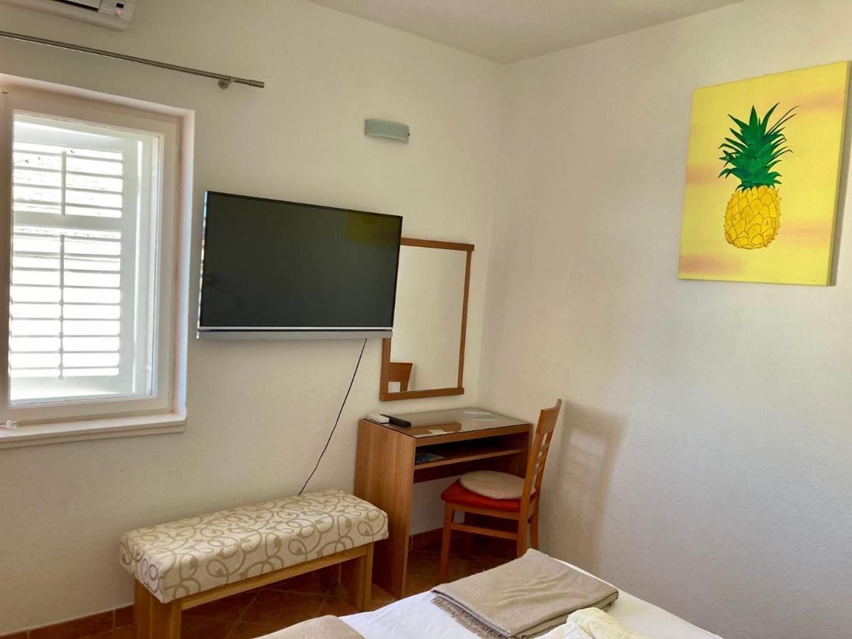 Rooms Vinka Tudor Хвар Екстериор снимка